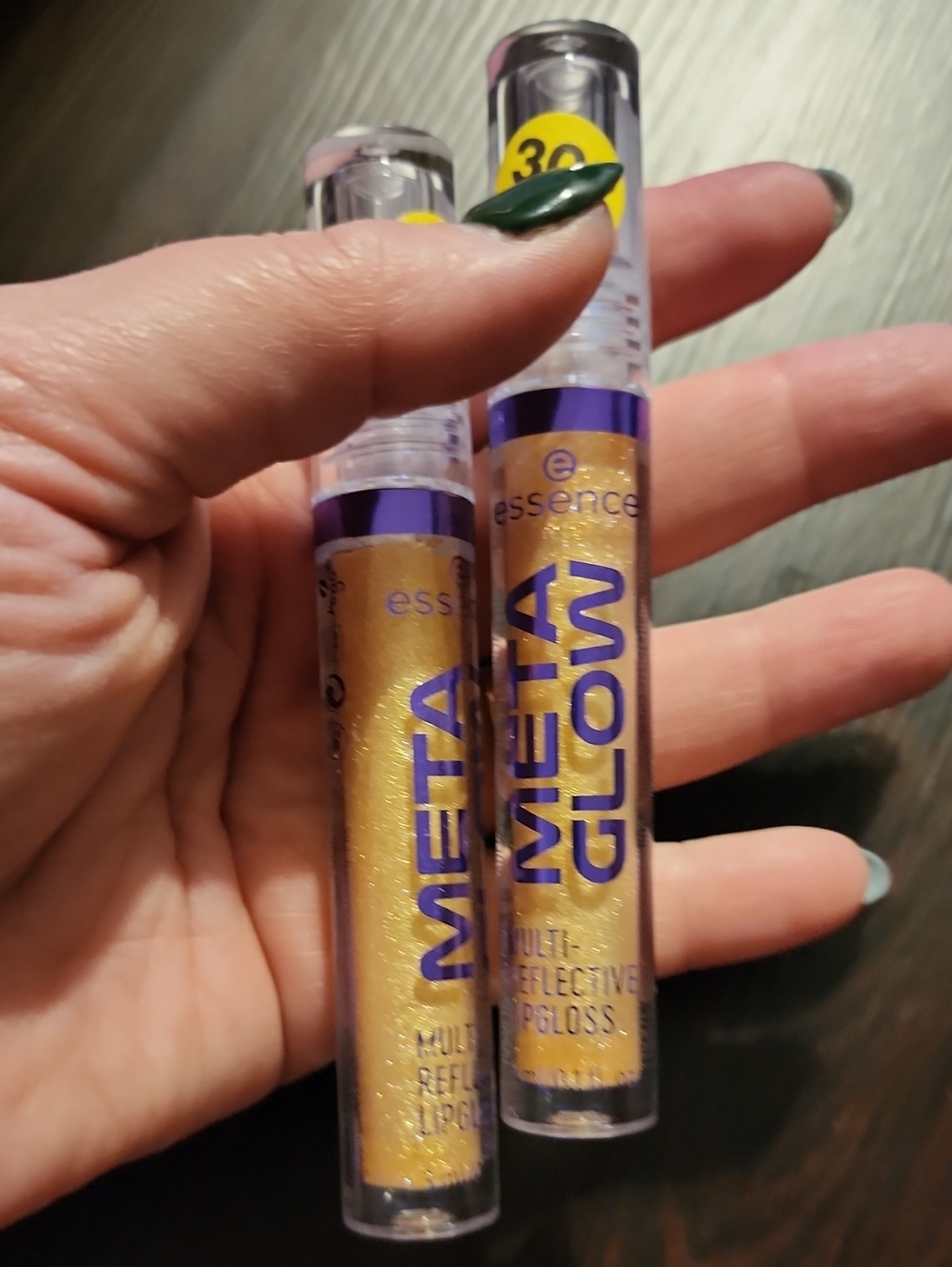 META GLOW Multi-Reflective Lipgloss - Golden Future